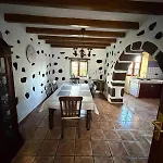 Villa Lanzarote Casa Volcanica-anclada Sobre La Lava Del Volcan *