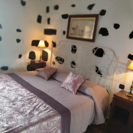 Lanzarote Casa Volcanica-anclada Sobre La Lava Del Volcan Villa Montana Blanca