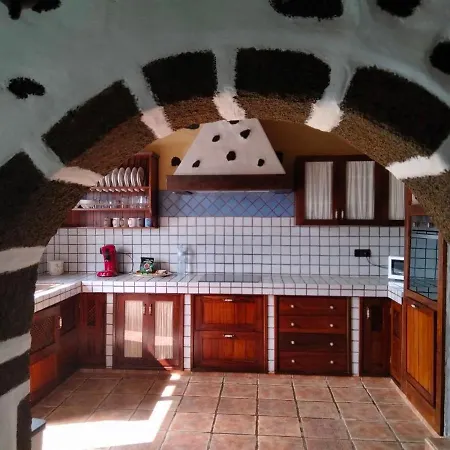 Lanzarote Casa Volcanica-anclada Sobre La Lava Del Volcan Villa *