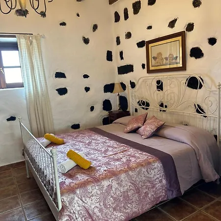 Lanzarote Casa Volcanica-anclada Sobre La Lava Del Volcan Villa *