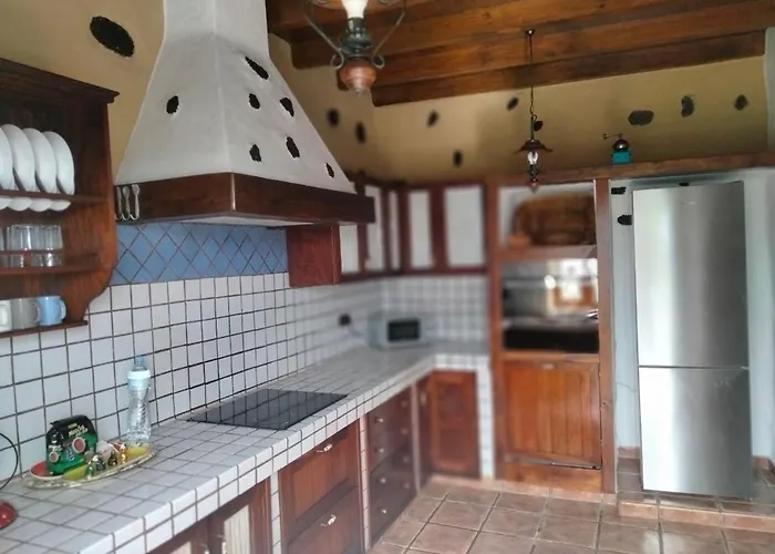 Lanzarote Casa Volcanica-anclada Sobre La Lava Del Volcan Vila *