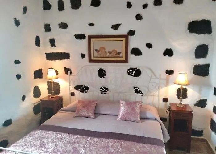 Lanzarote Casa Volcanica-anclada Sobre La Lava Del Volcan Vila *